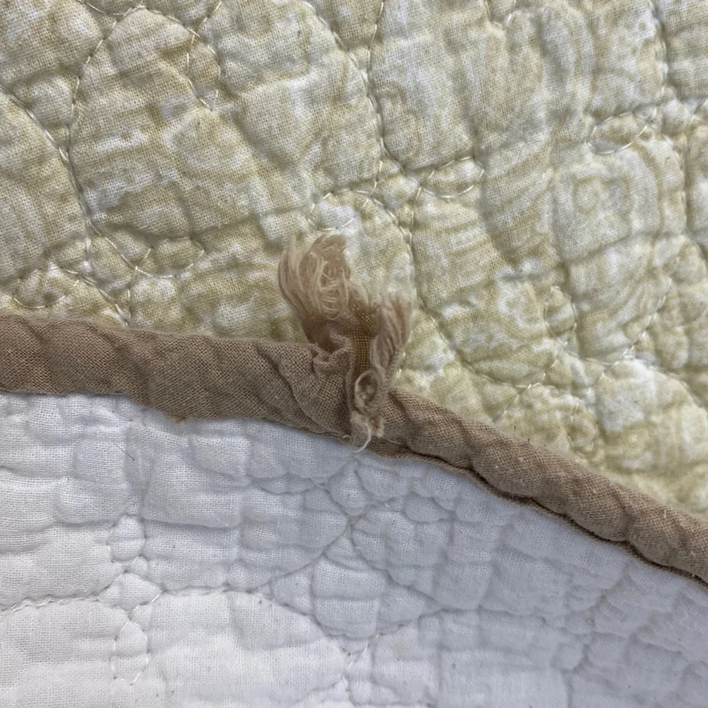 Vintage Patchwork quilt 43x43” machine embroidered cream beige white full queen